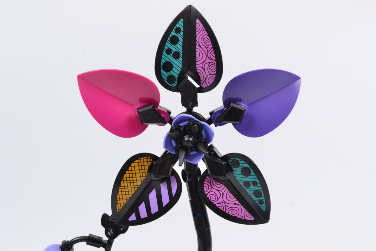 LEGO Disney 43288 Sallys Flowerpot review 3 1200x800