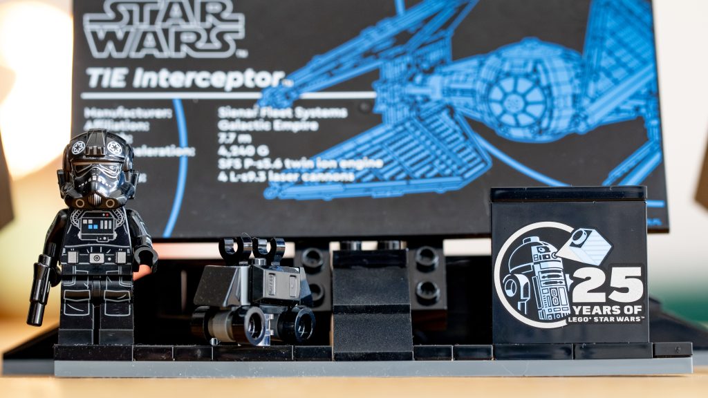 LEGO Star Wars 75382 TIE Interceptor UCS 1 1024x576