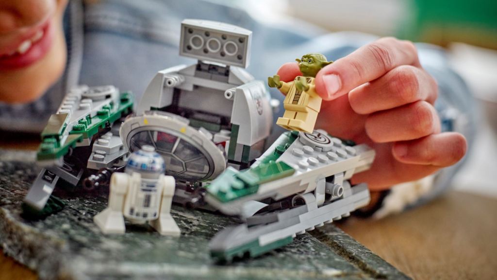 LEGO Star Wars 75360 Yodas Jedi Starfighter featured 1024x576