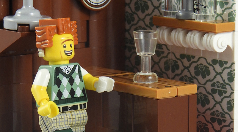 The LEGO Movie 2 Collectible Minifigures vignettes: Gone Golfin' President Business