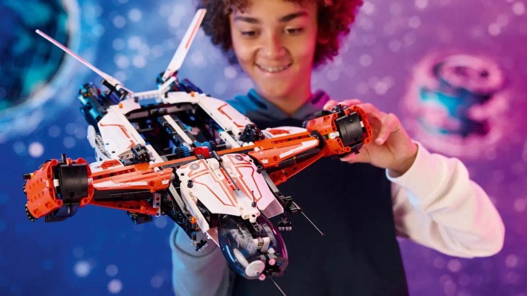 LEGO Technic 42181 VTOL Heavy Cargo Spaceship LT81 Lifestyle featured 1024x576