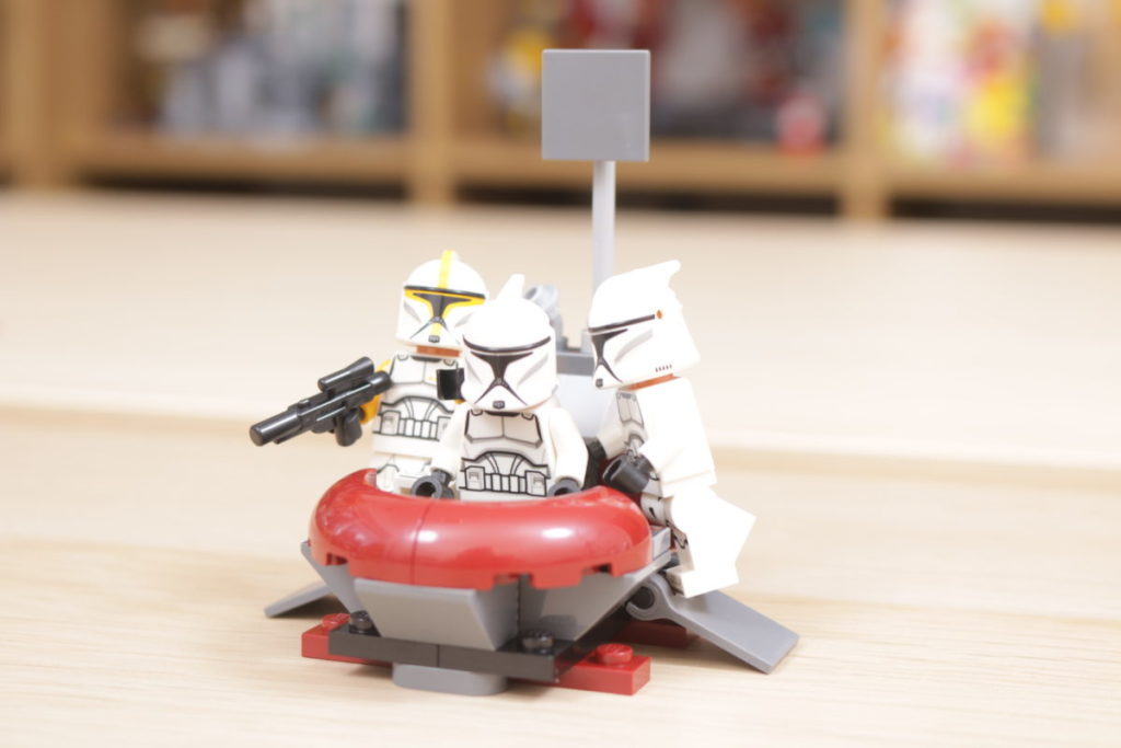 LEGO Star Wars 40558 Clone Trooper Command Station review 19 1024x683